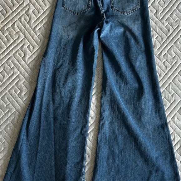 Never worn flared jeans. Size 28/7 - Picture 3 of 3